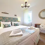 Adria Danka شقة *