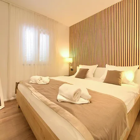 Apartament Adria Danka