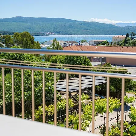 Adria Danka Apartman Krk Town